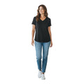 Camiseta cuello V negro